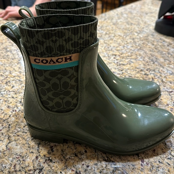 Excellent Coach Boots - Picture 1 of 9